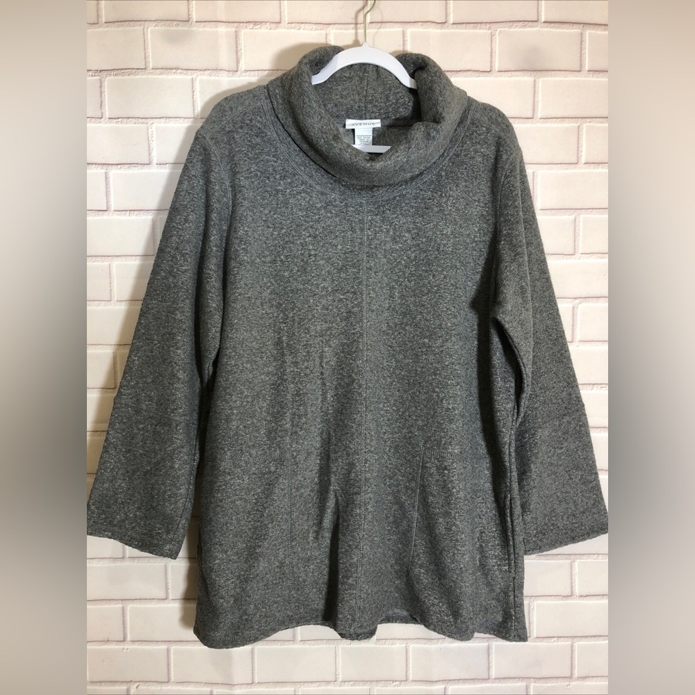 Avenue cowl sweater w/ pockets woman's size 14/16 Gray